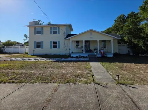 811 N Disston Avenue Tavares FL 32778