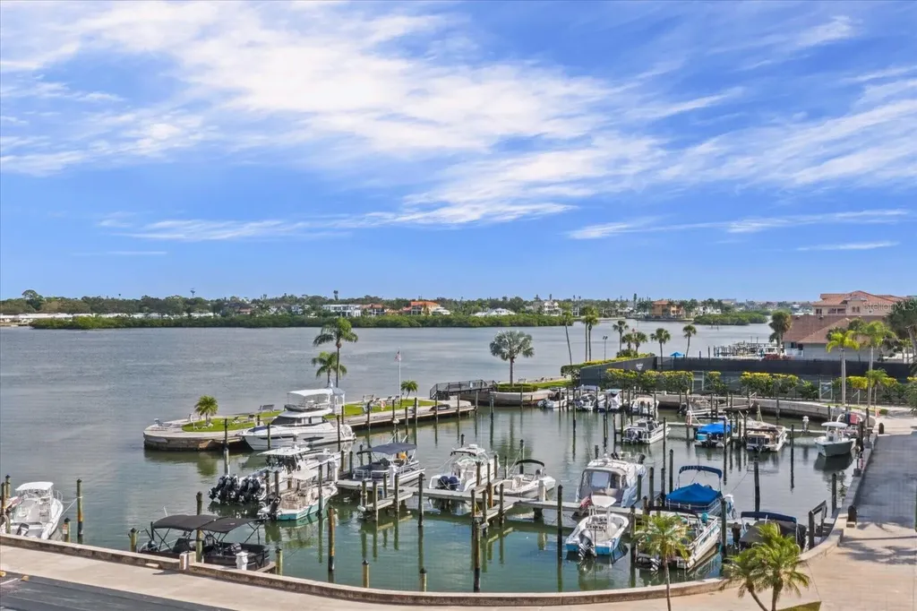 1260 Dolphin Bay Way Sarasota FL 34242