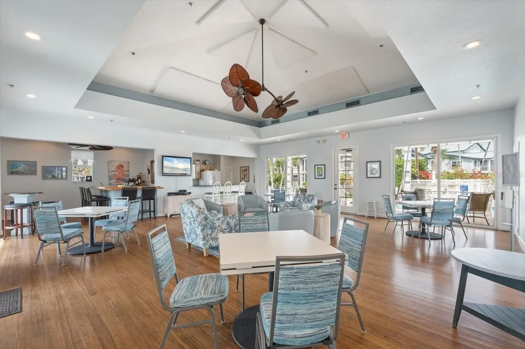 1260 Dolphin Bay Way Sarasota FL 34242