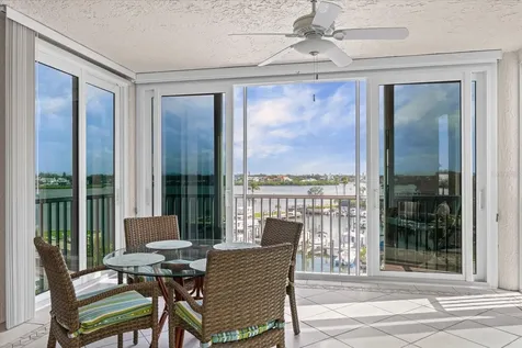 1260 Dolphin Bay Way Sarasota FL 34242