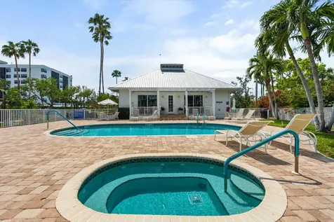 1260 Dolphin Bay Way Sarasota FL 34242