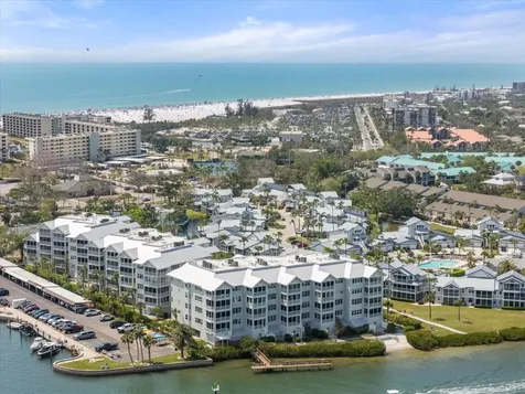 1260 Dolphin Bay Way Sarasota FL 34242