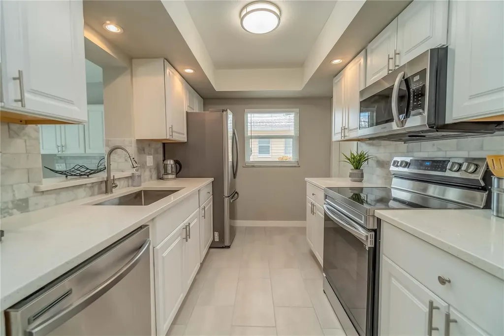 33 Caddy Road Rotonda West FL 33947