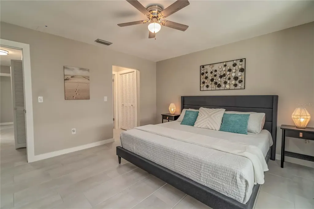 33 Caddy Road Rotonda West FL 33947