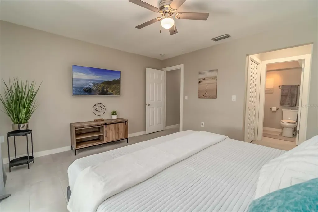 33 Caddy Road Rotonda West FL 33947
