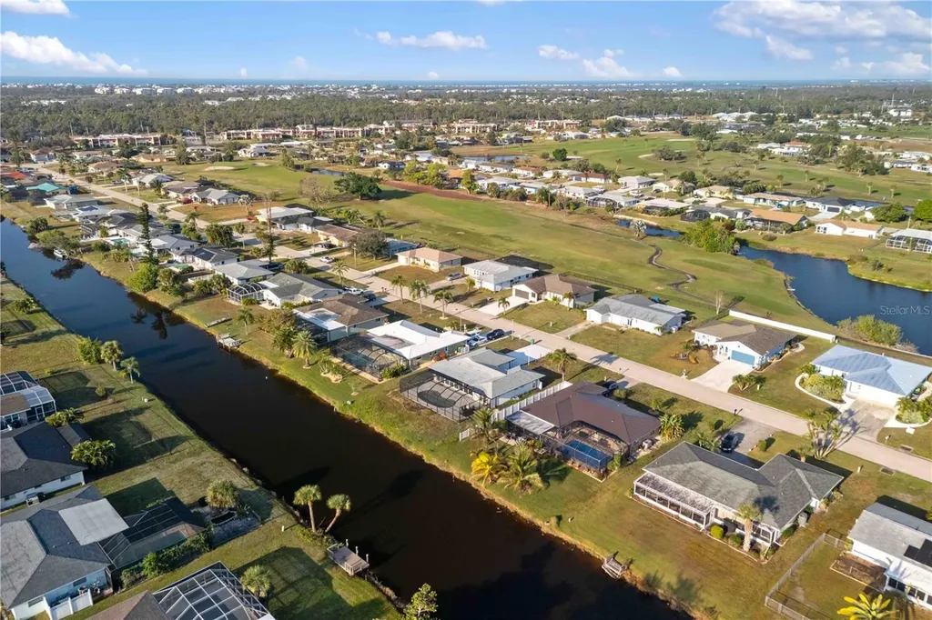33 Caddy Road Rotonda West FL 33947