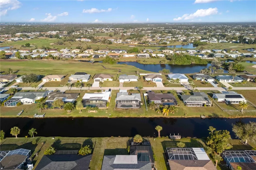 33 Caddy Road Rotonda West FL 33947