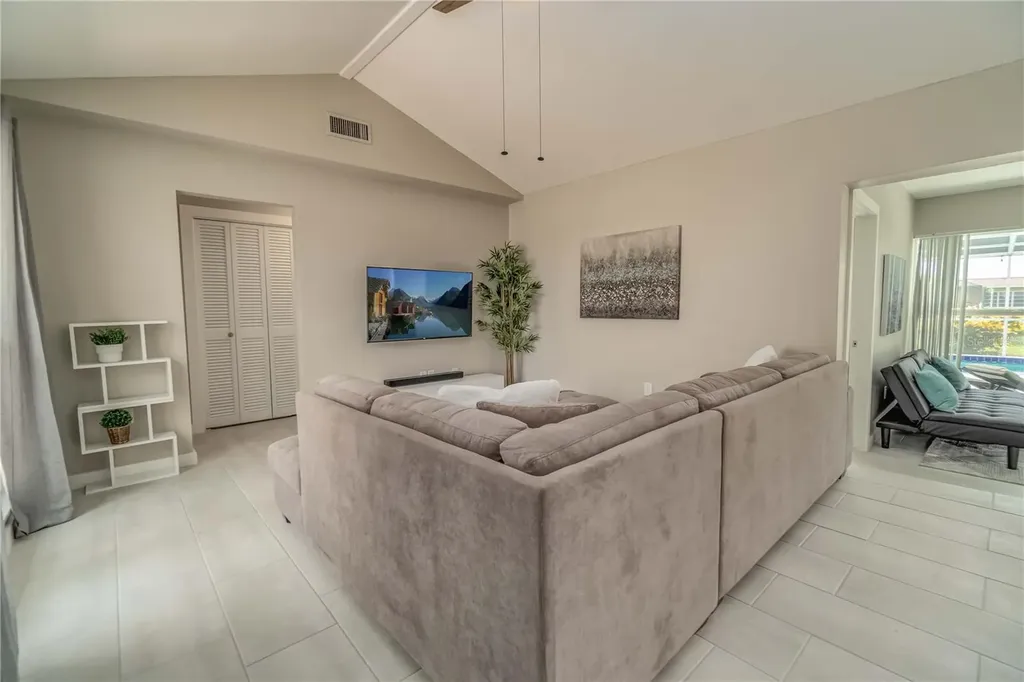 33 Caddy Road Rotonda West FL 33947