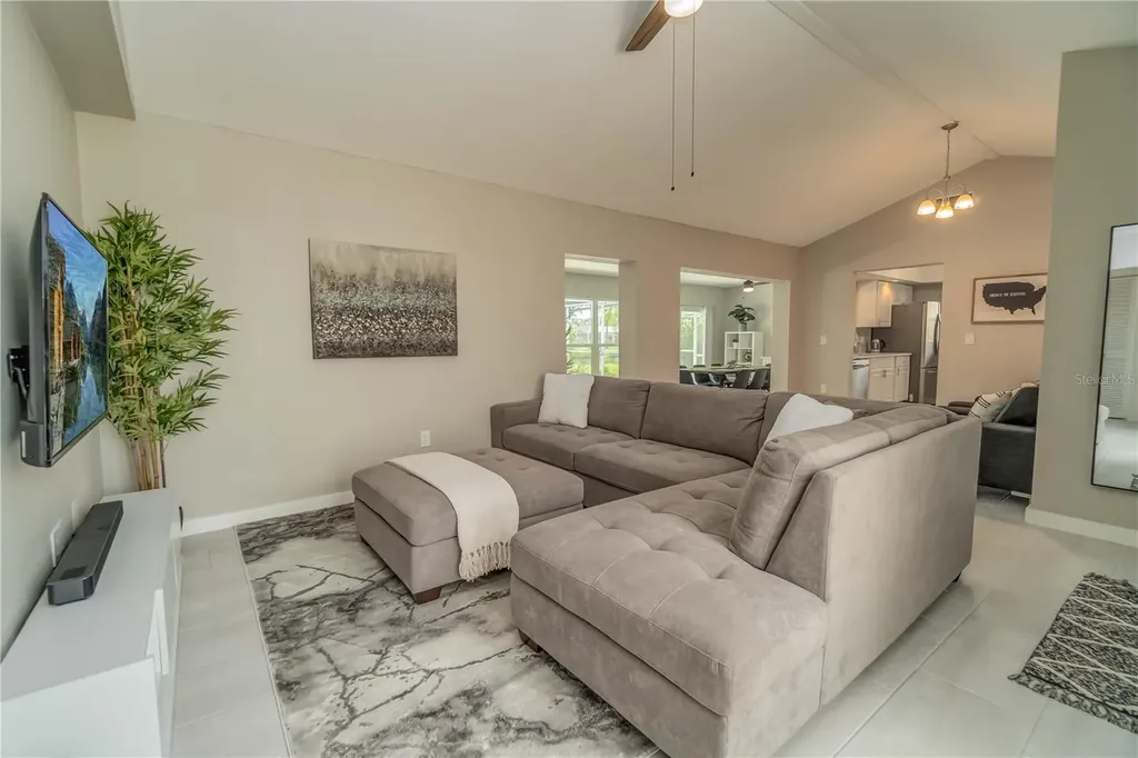 33 Caddy Road Rotonda West FL 33947
