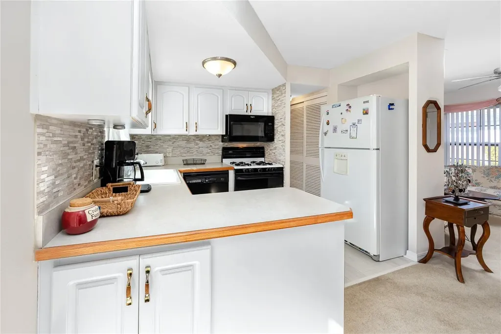 7830 39th Terrace N St Petersburg FL 33709