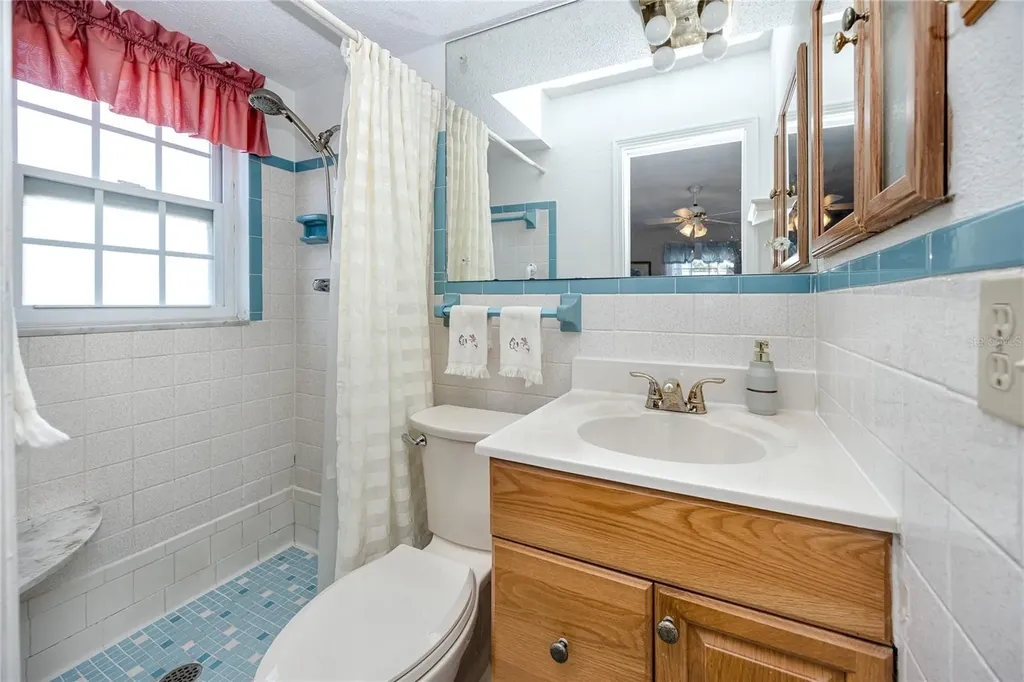 7830 39th Terrace N St Petersburg FL 33709