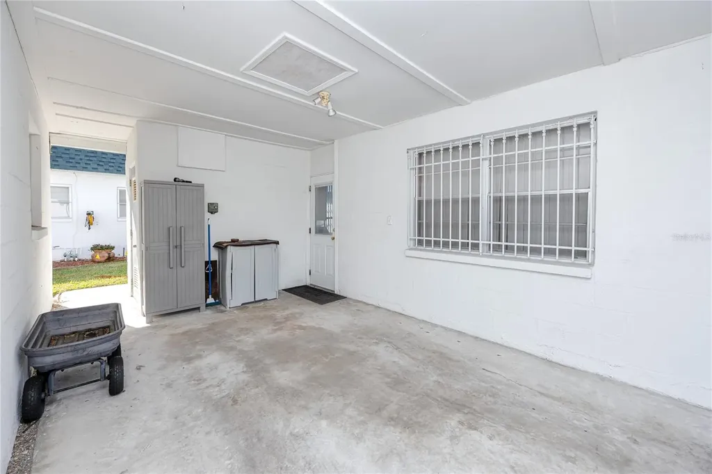 7830 39th Terrace N St Petersburg FL 33709