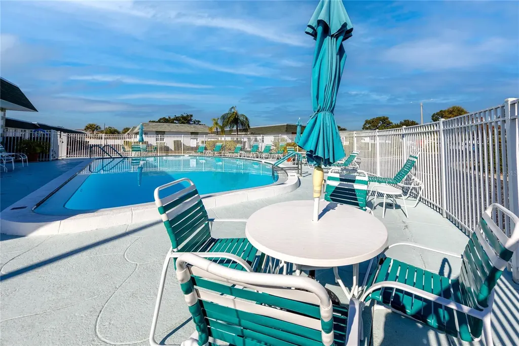 7830 39th Terrace N St Petersburg FL 33709