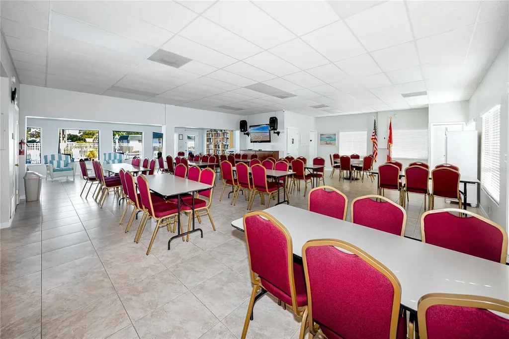 7830 39th Terrace N St Petersburg FL 33709
