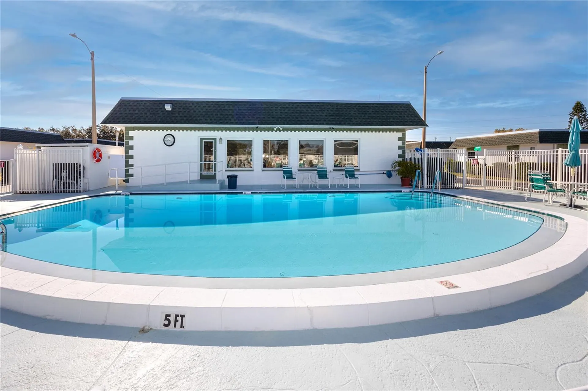 7830 39th Terrace N St Petersburg FL 33709