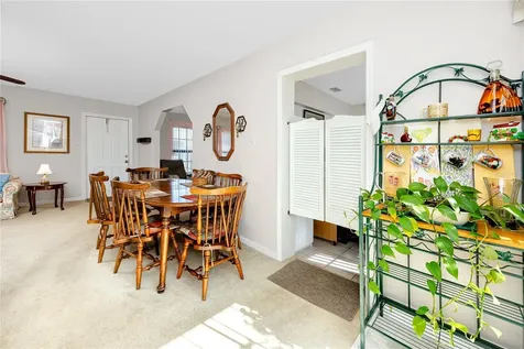 7830 39th Terrace N St Petersburg FL 33709