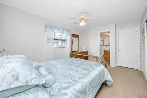 7830 39th Terrace N St Petersburg FL 33709