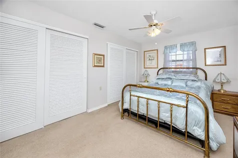 7830 39th Terrace N St Petersburg FL 33709