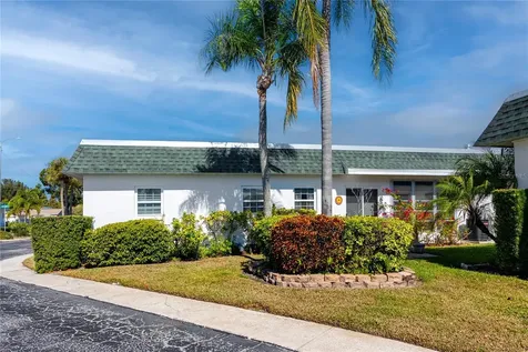 7830 39th Terrace N St Petersburg FL 33709