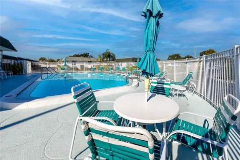 7830 39th Terrace N St Petersburg FL 33709