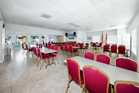 7830 39th Terrace N St Petersburg FL 33709