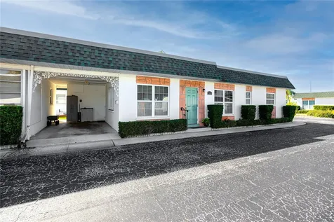 7830 39th Terrace N St Petersburg FL 33709