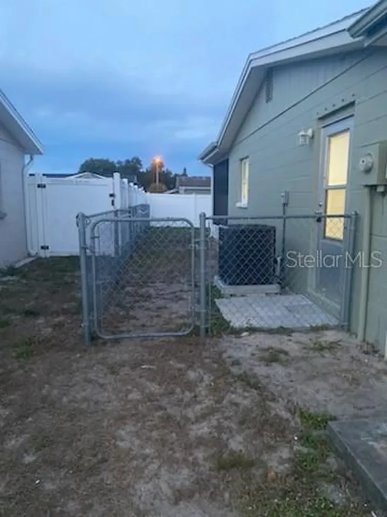 8227 Saybrook Drive Port Richey FL 34668