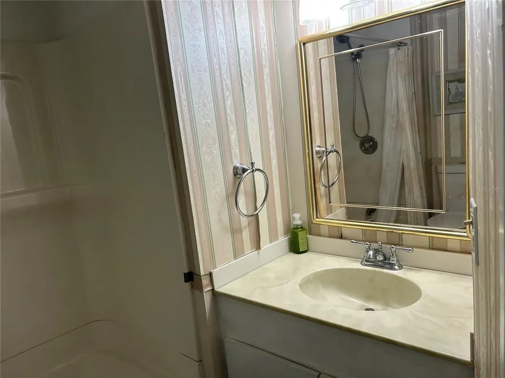 5025 Brae Burn Avenue Sarasota FL 34234