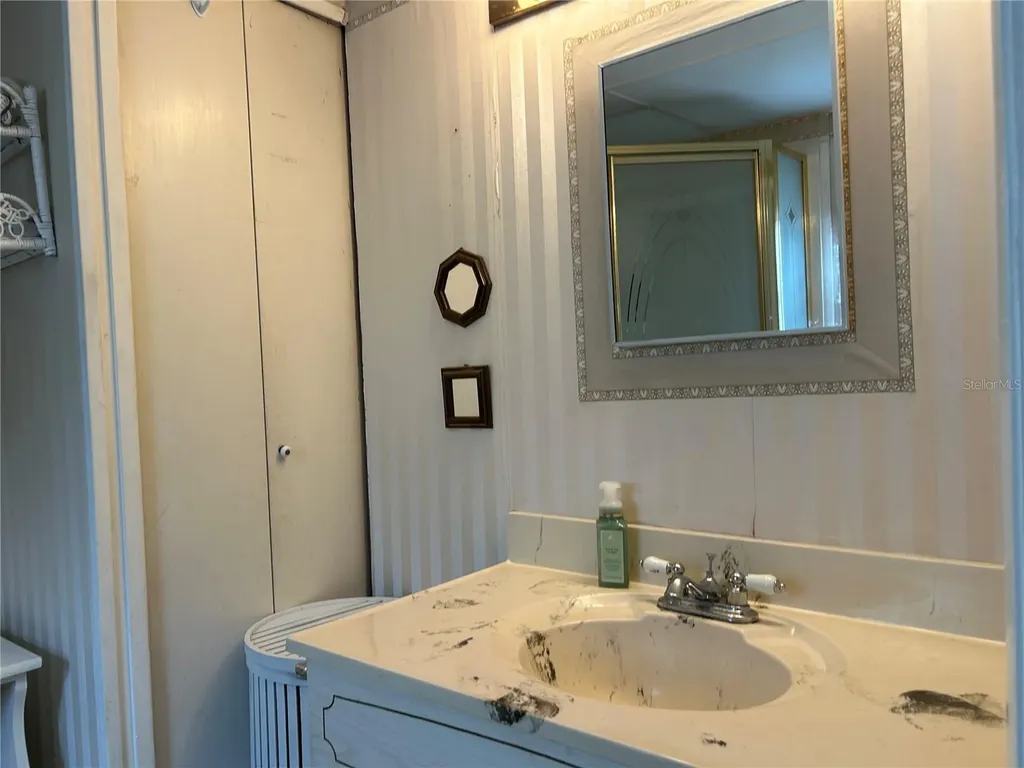 5025 Brae Burn Avenue Sarasota FL 34234