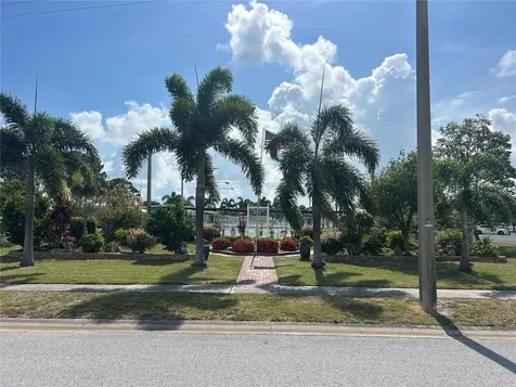 5025 Brae Burn Avenue Sarasota FL 34234