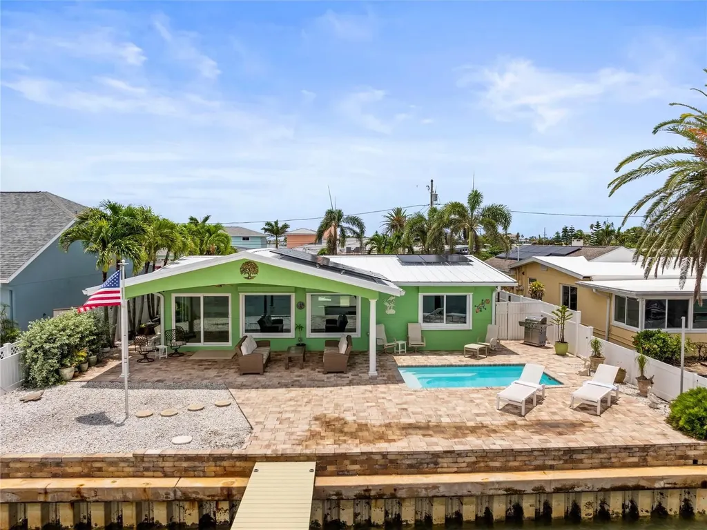 16129 4th Street E Redington Beach FL 33708