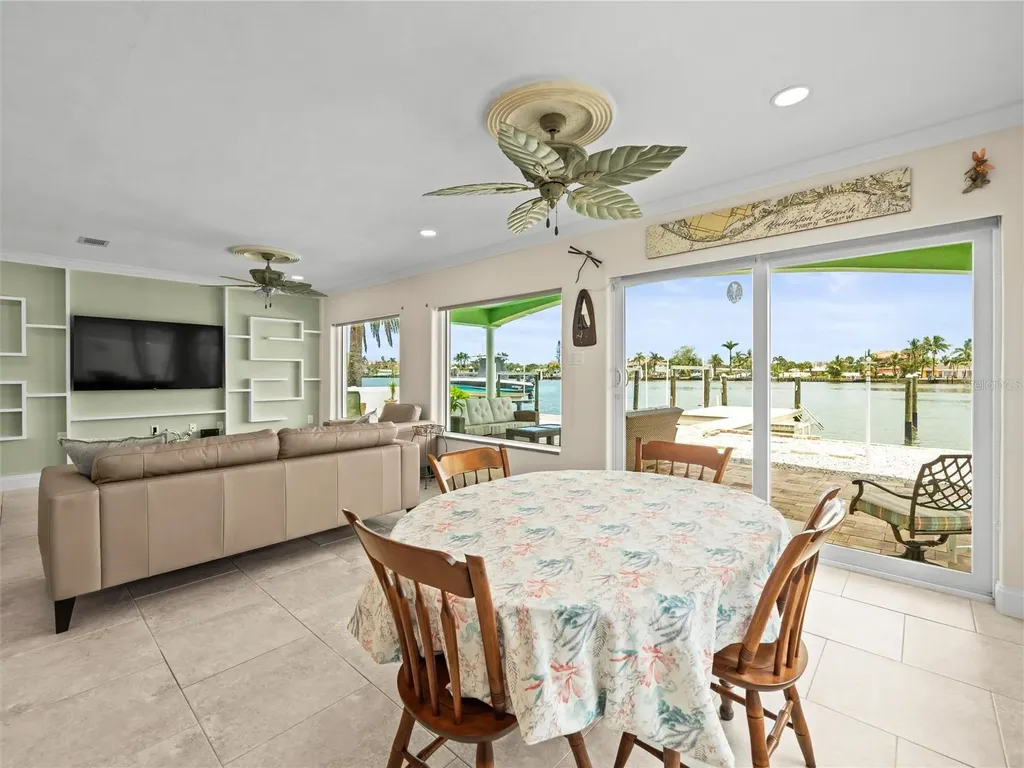 16129 4th Street E Redington Beach FL 33708
