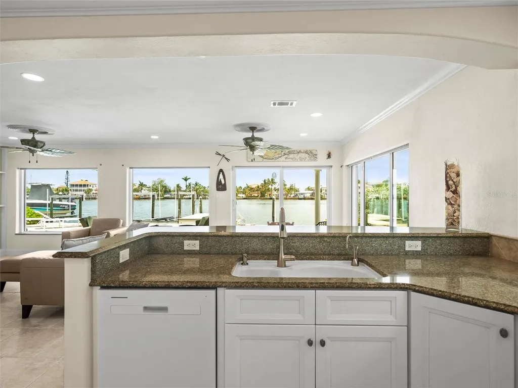 16129 4th Street E Redington Beach FL 33708
