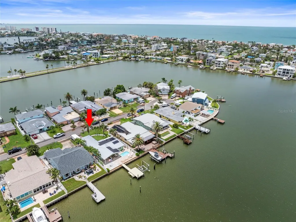 16129 4th Street E Redington Beach FL 33708