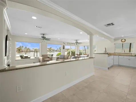 16129 4th Street E Redington Beach FL 33708