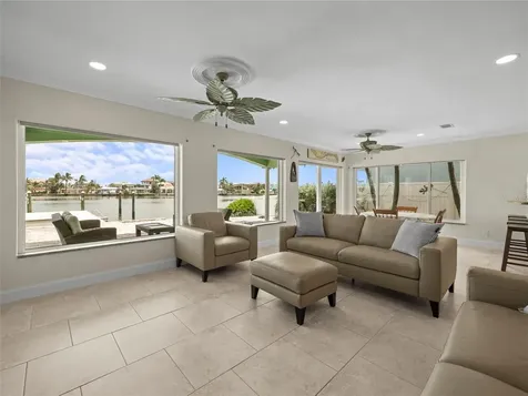 16129 4th Street E Redington Beach FL 33708
