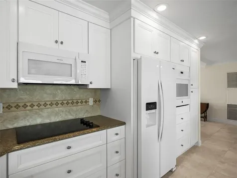 16129 4th Street E Redington Beach FL 33708