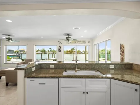 16129 4th Street E Redington Beach FL 33708