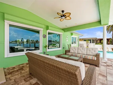 16129 4th Street E Redington Beach FL 33708
