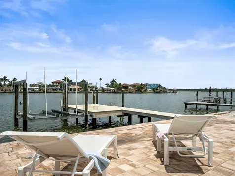 16129 4th Street E Redington Beach FL 33708