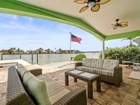 16129 4th Street E Redington Beach FL 33708
