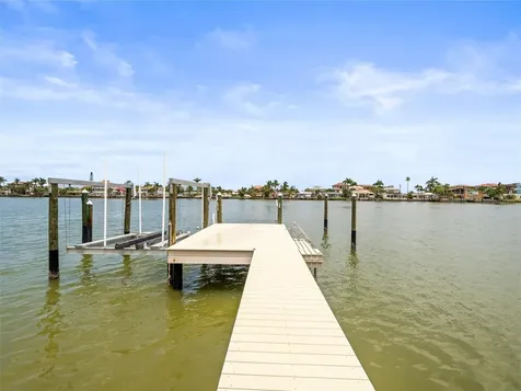 16129 4th Street E Redington Beach FL 33708