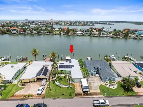 16129 4th Street E Redington Beach FL 33708