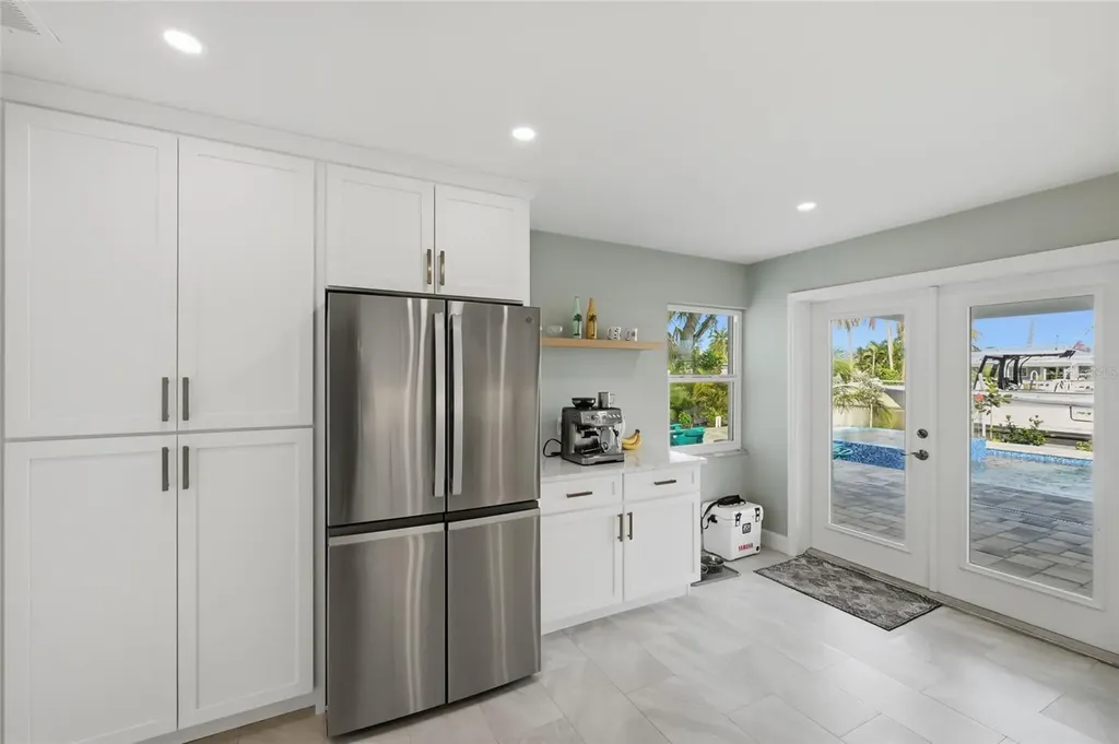 611 Dundee Lane Holmes Beach FL 34217