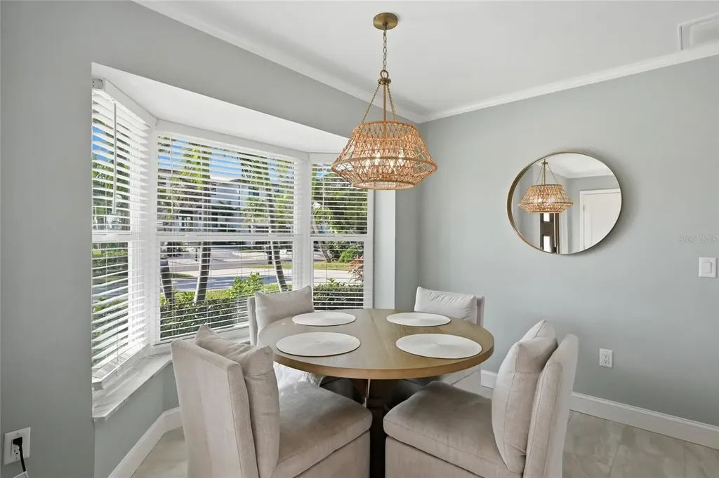 611 Dundee Lane Holmes Beach FL 34217