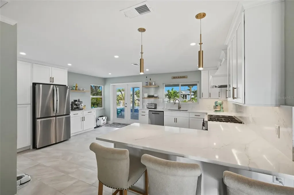 611 Dundee Lane Holmes Beach FL 34217