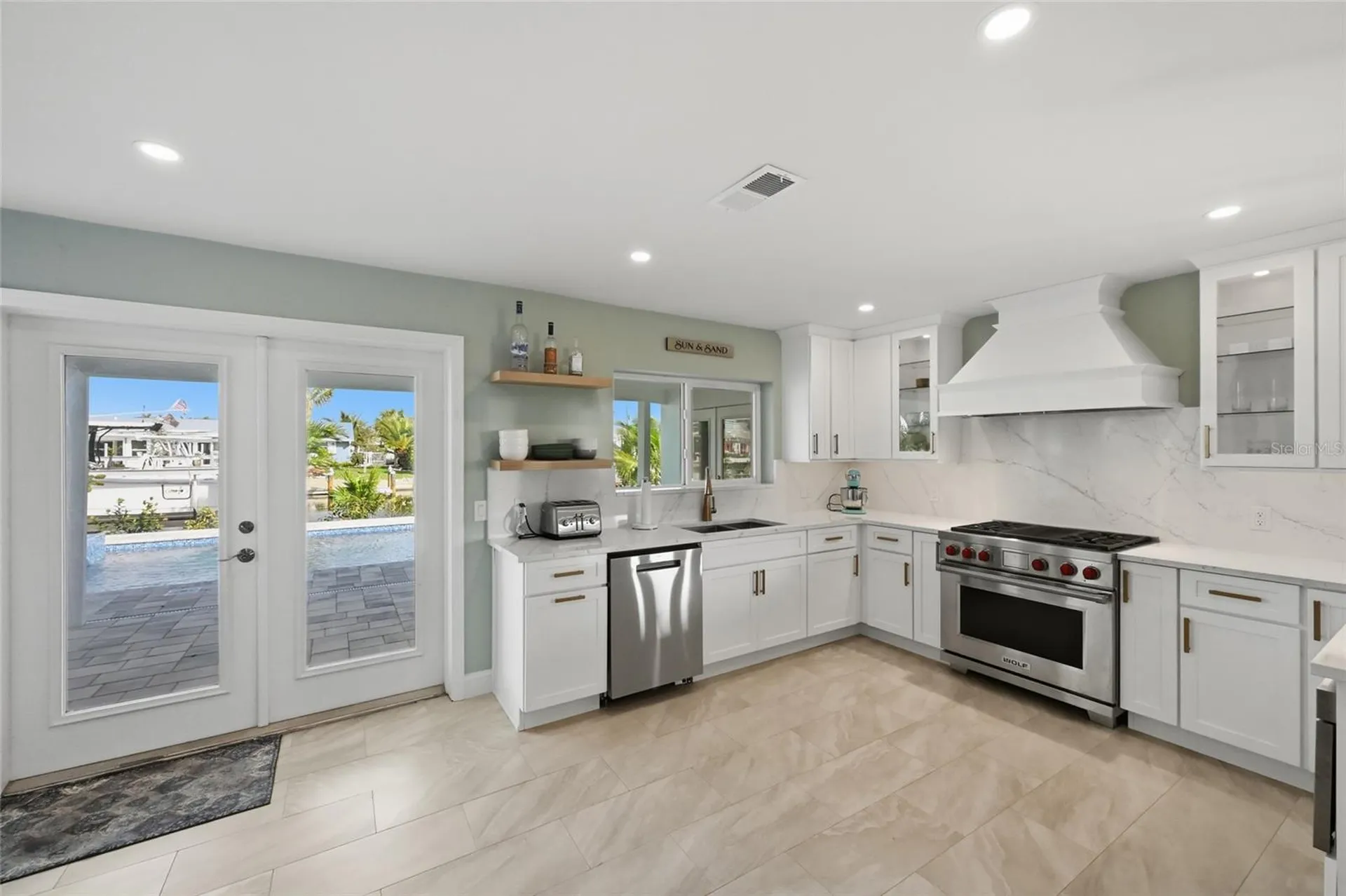 611 Dundee Lane Holmes Beach FL 34217