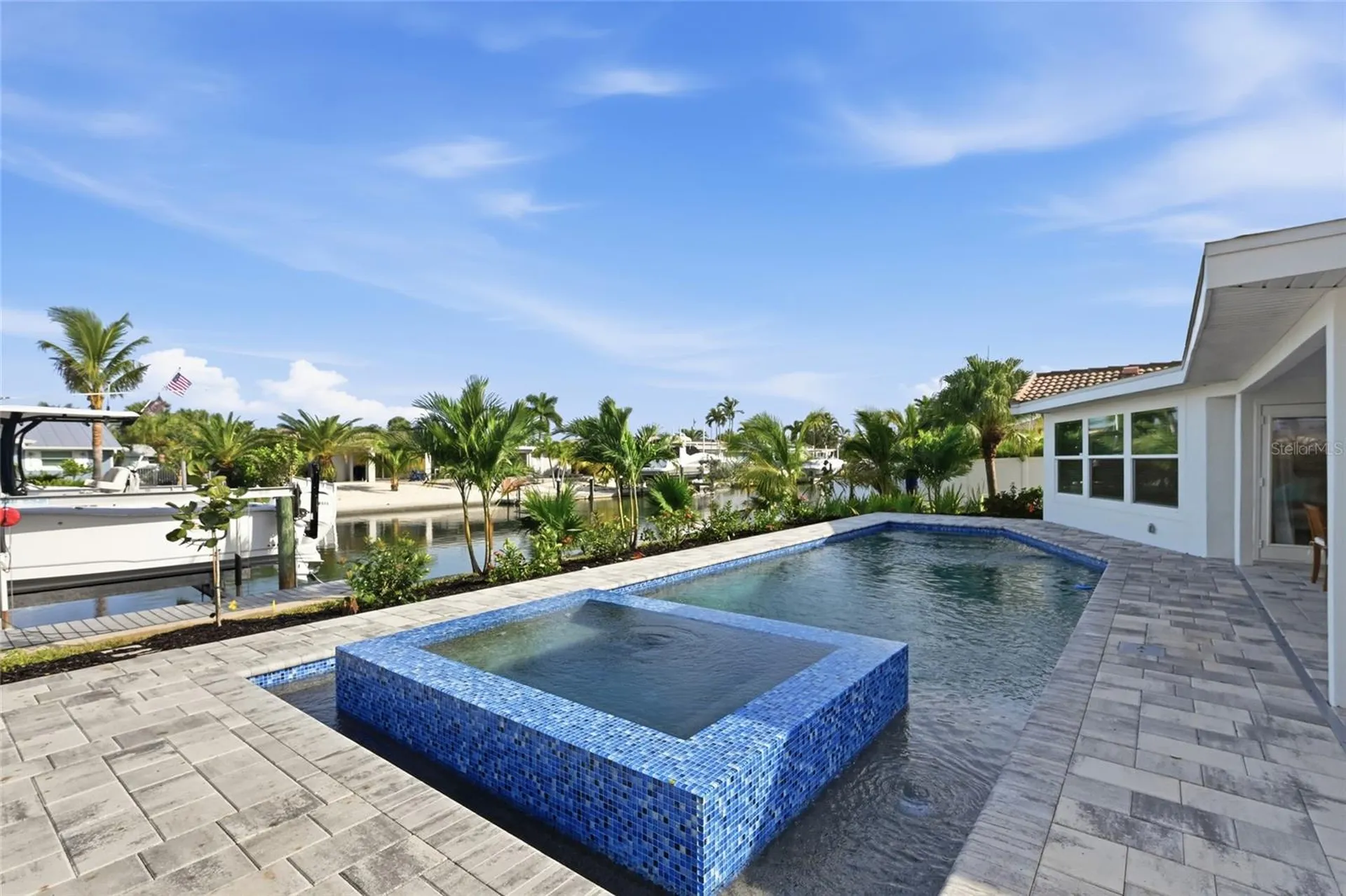 611 Dundee Lane Holmes Beach FL 34217