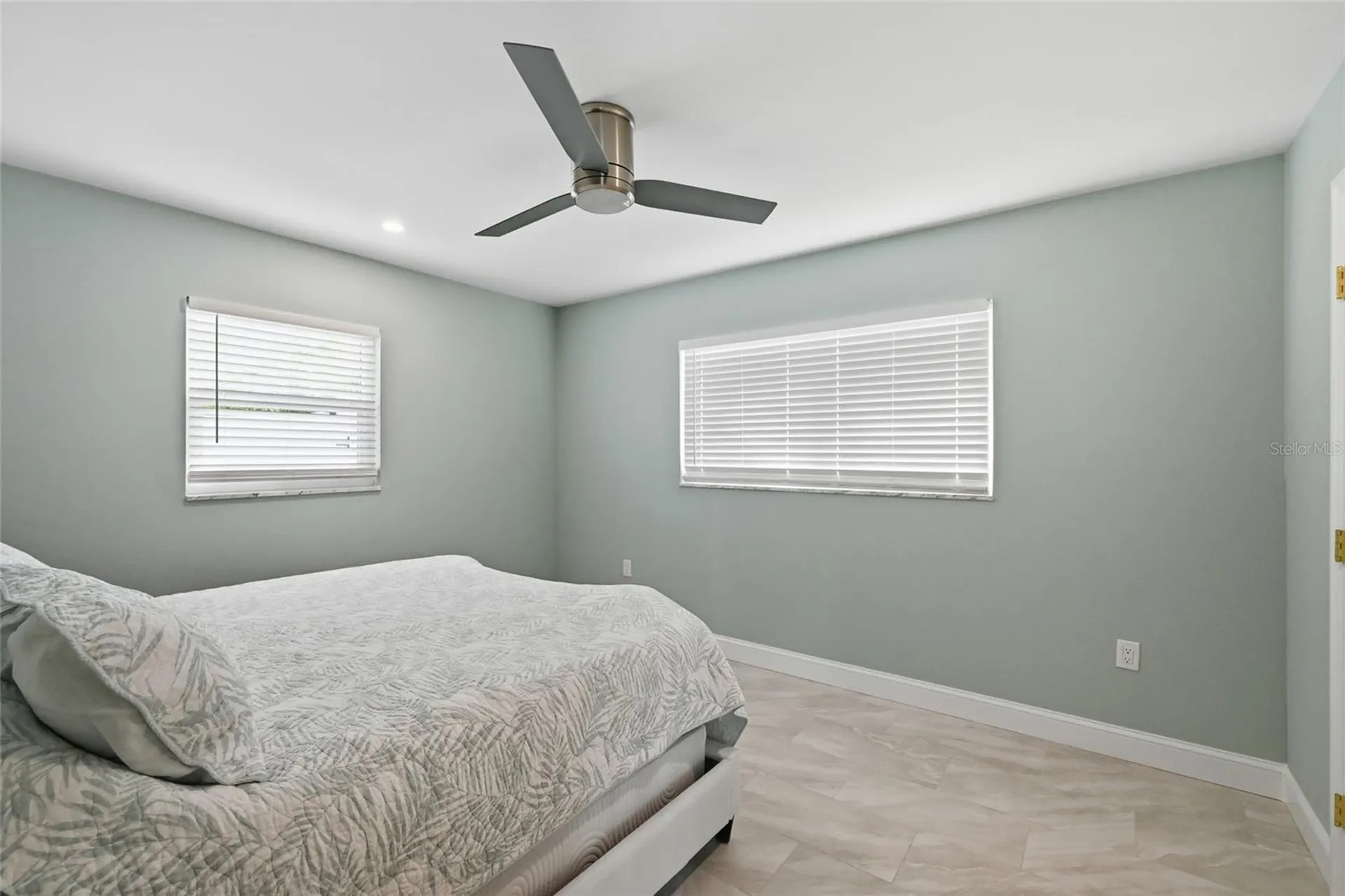611 Dundee Lane Holmes Beach FL 34217