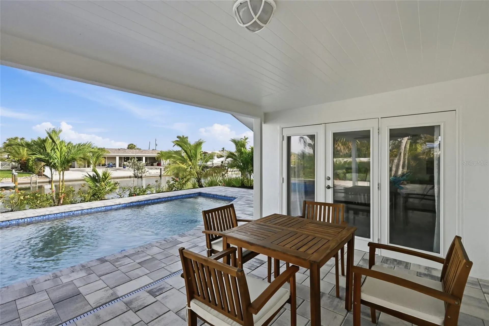 611 Dundee Lane Holmes Beach FL 34217